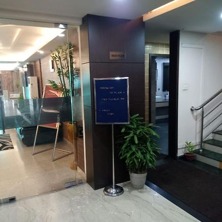 The Contour Hotel Guwahati Bagian luar foto