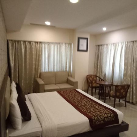 The Contour Hotel Guwahati Bagian luar foto