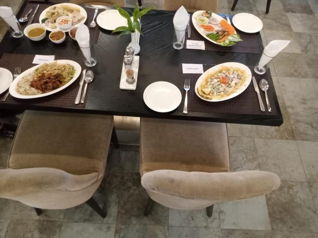 The Contour Hotel Guwahati Bagian luar foto