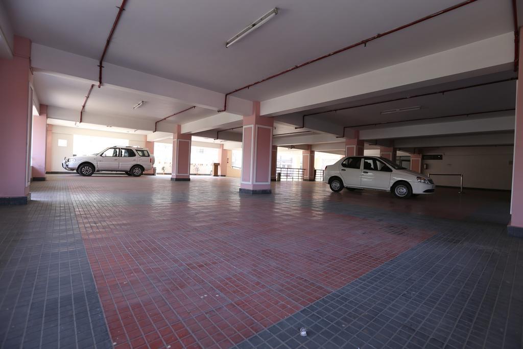 The Contour Hotel Guwahati Bagian luar foto